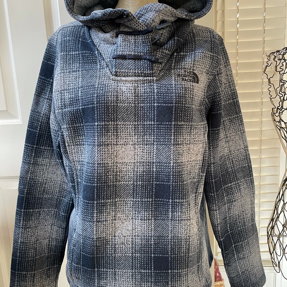 The North Face Hoodie size L